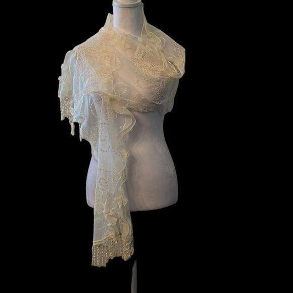 Pier1 cream colored lacy embellished oblong scarf 71” long including fringe EUC - Picture 3 of 13